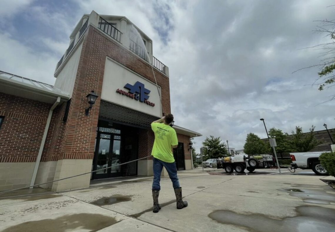 Commercial Pressure Washing
